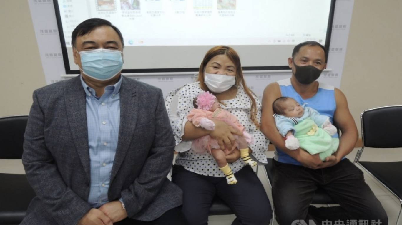 Philippine couple celebrates birth of twins through IVF in Taiwan.jpeg